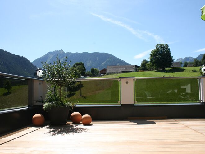 Terrasse mit Blick auf die Hochwurzen